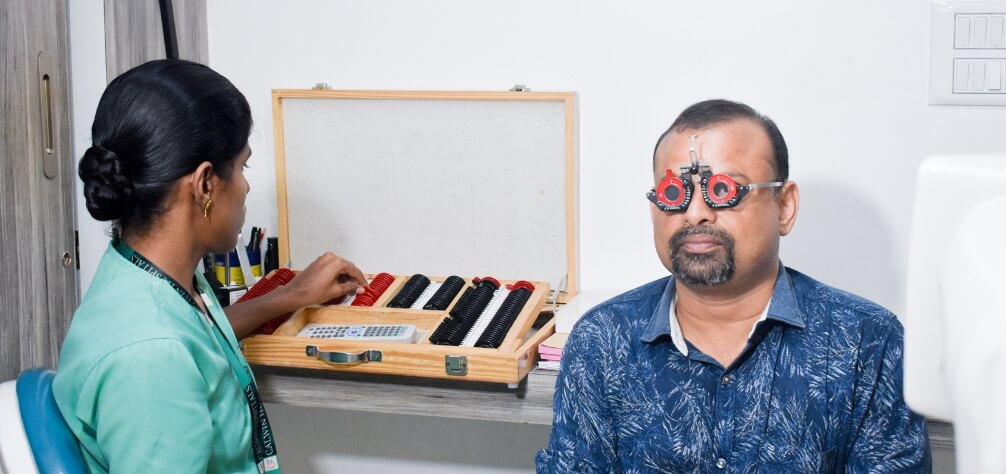 spectacle lens fitting procedure